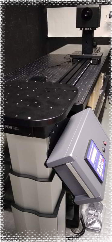 Optical bench, rotary table and lift. Optical bench for colour analyzer camera with in front rotary table and lift.